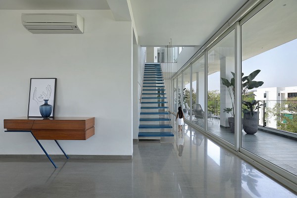 THE TRANQUIL HOUSE